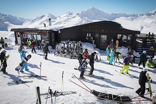 На Эльбрусе открывается горнолыжный сезон